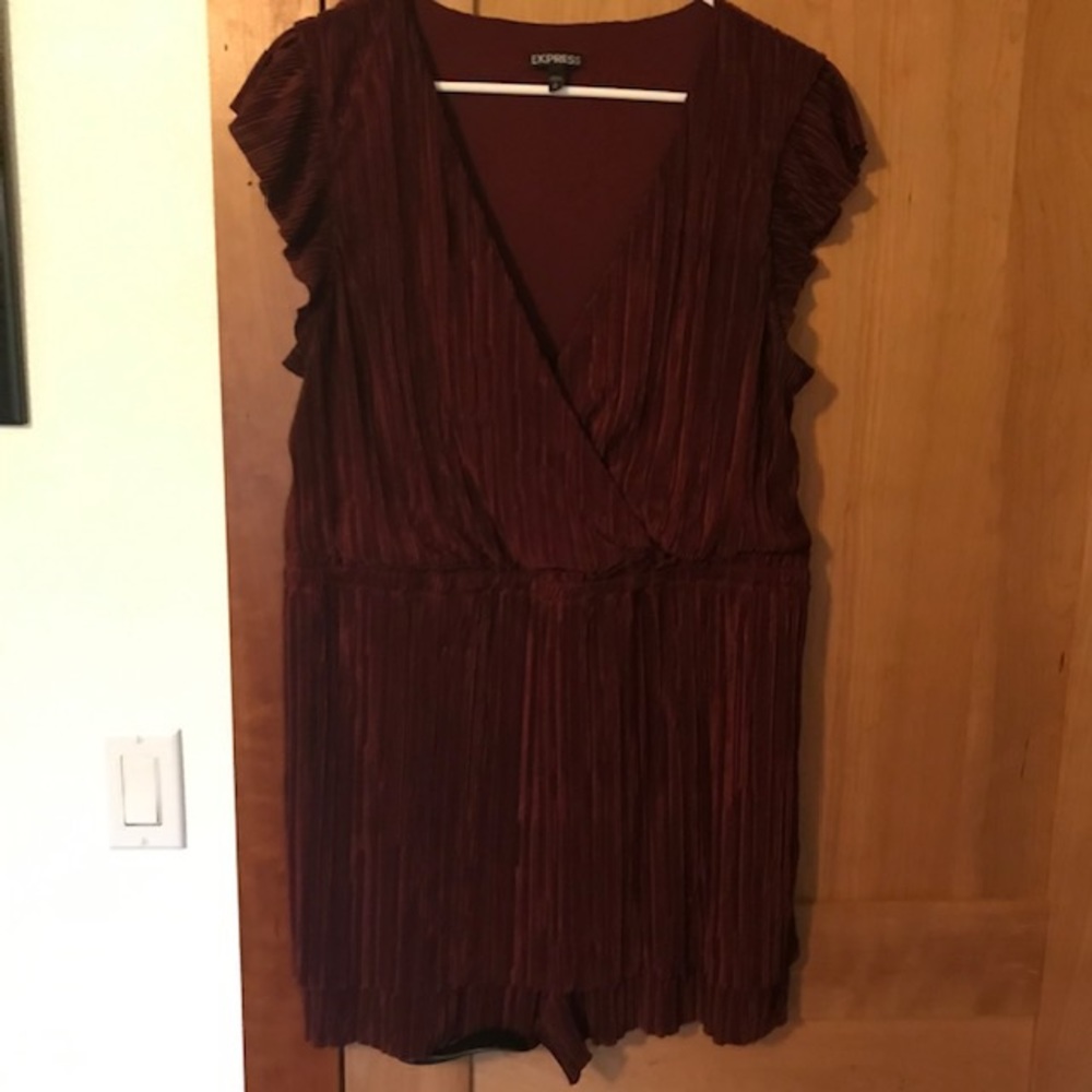 Maroon pleated express romper XL lots of stretch